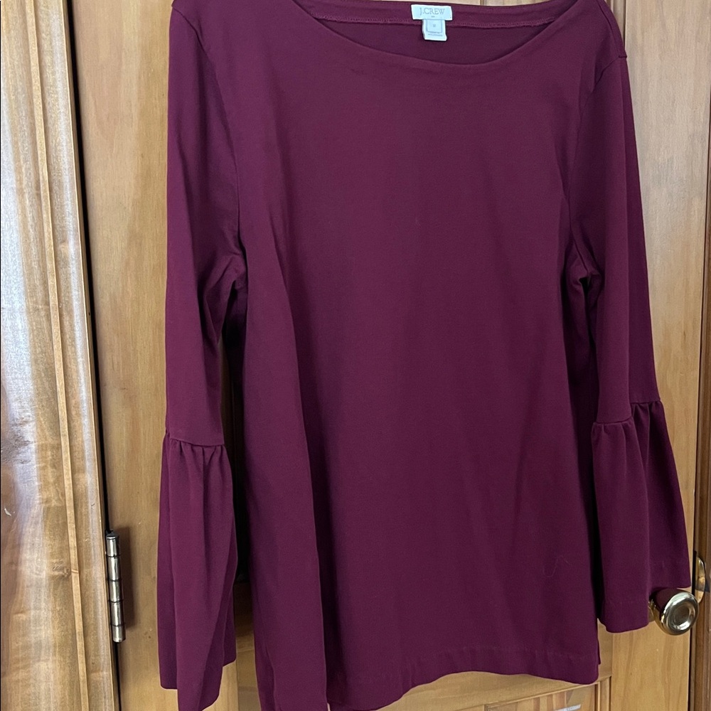 Women’s J Crew tops
sz medium
includes 2
Very good condition - Picture 8 of 8